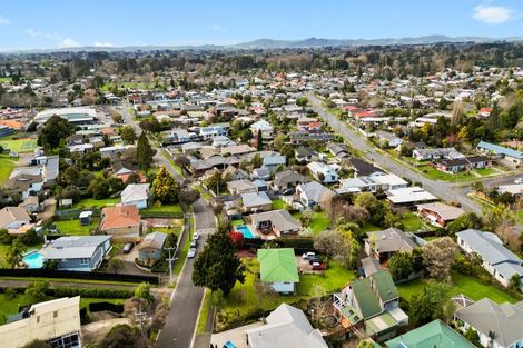 Photo of property in 2 Mccracken Avenue, Hillcrest, Hamilton, 3216