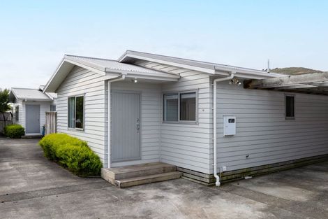 Photo of property in 7b Mclellan Street, Tawa, Wellington, 5028