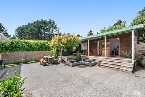 Photo of property in 10 Cottle Park Drive, Normandale, Lower Hutt, 5010