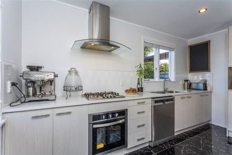 Photo of property in 125 Mount Smart Road, Onehunga, Auckland, 1061