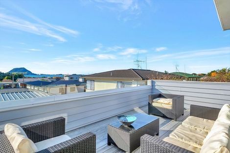 Photo of property in 20a Seaview Road, Otumoetai, Tauranga, 3110