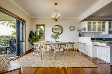 Photo of property in 8 Lambton Road, Hospital Hill, Napier, 4110