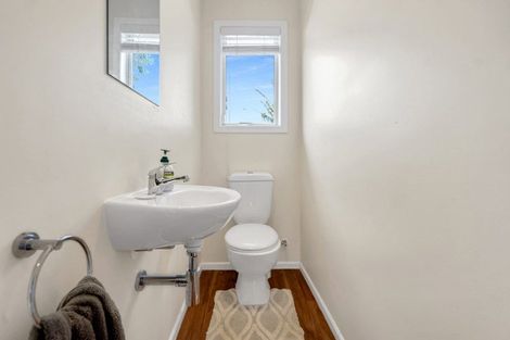 Photo of property in 12 Lane Road, Weymouth, Auckland, 2103