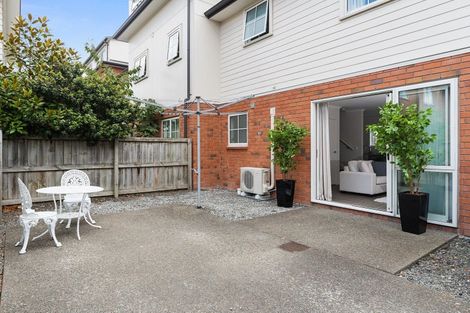 Photo of property in 30 Chiefs Court, Hamilton East, Hamilton, 3216