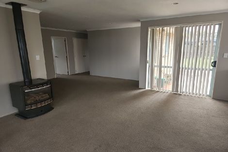 Photo of property in 8a Lloyd Drive, Nawton, Hamilton, 3200