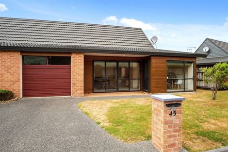 Photo of property in Redwood Village, 45/42 Main Road, Tawa, Wellington, 5028