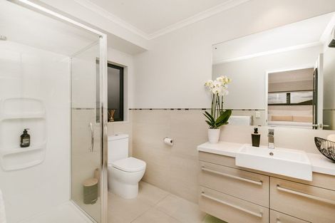 Photo of property in 11 Creda Road, Wattle Downs, Auckland, 2103