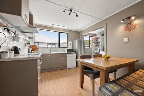 Photo of property in 378 Cambridge Terrace, Naenae, Lower Hutt, 5011