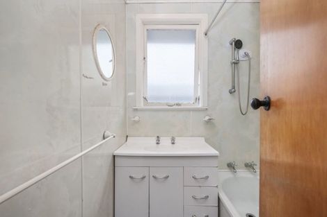 Photo of property in 6 Paehoro Grove, Turangi, 3334