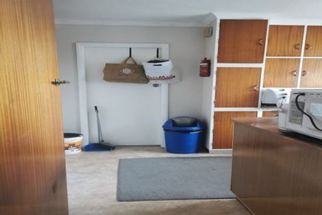 Photo of property in 42 Gibbons Street, Upper Hutt Central, Upper Hutt, 5018