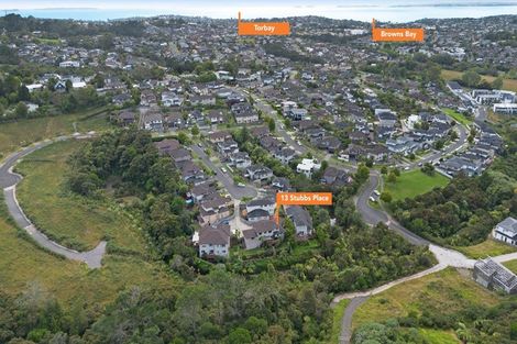 Photo of property in 13 Stubbs Place, Fairview Heights, Auckland, 0632