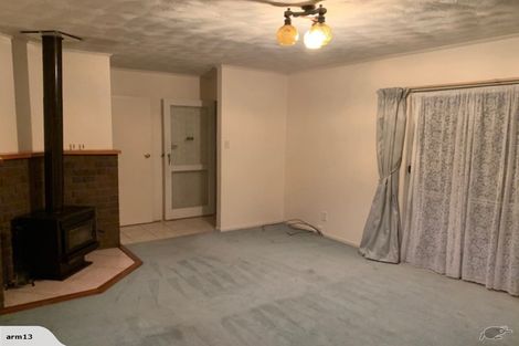 Photo of property in 1/34 Darren Crescent, Half Moon Bay, Auckland, 2012