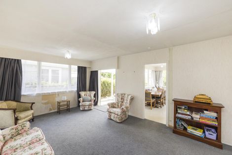 Photo of property in 37 Waterloo Crescent, Hokowhitu, Palmerston North, 4410
