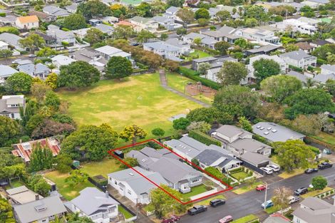 Photo of property in 84 Marsden Avenue, Mount Eden, Auckland, 1024