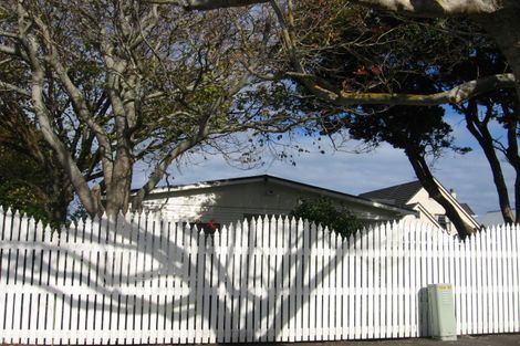 Photo of property in 8 Nikau Grove, Woburn, Lower Hutt, 5010