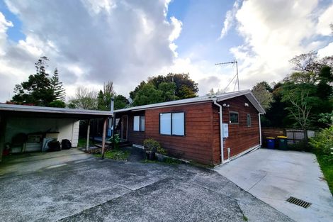 Photo of property in 2/5 September Place, Forrest Hill, Auckland, 0620