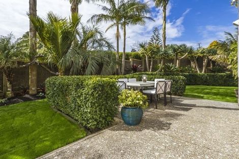 Photo of property in 38 Catalina Crescent, Forrest Hill, Auckland, 0620