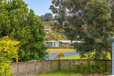 Photo of property in 17 Martin Place, Cooks Beach, Whitianga, 3591