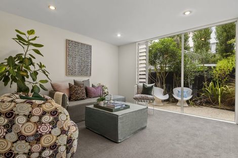 Photo of property in 42 Bayview Road, Browns Bay, Auckland, 0630