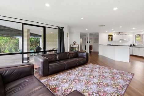 Photo of property in 17 Terry Smyth Drive, Kumeu, 0892