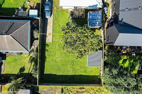 Photo of property in 1c Waione Avenue, Te Atatu Peninsula, Auckland, 0610