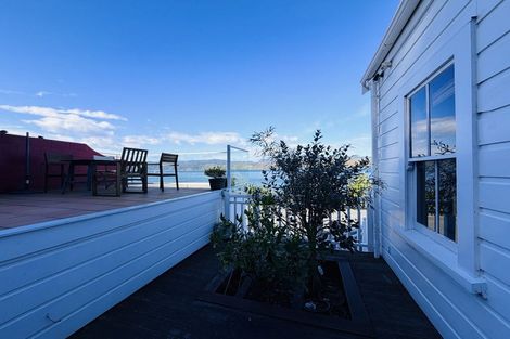Photo of property in 285 Karaka Bay Road, Karaka Bays, Wellington, 6022