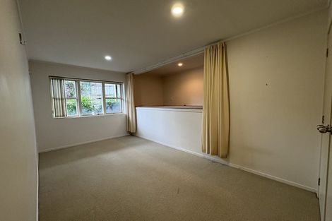 Photo of property in 37a Seaton Road, Murrays Bay, Auckland, 0630