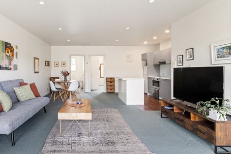 Photo of property in The Terraces, 31/9 Humber Street, Pandora, Napier, 4110