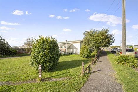 Photo of property in 2 Bone Crescent, Hawera, 4610