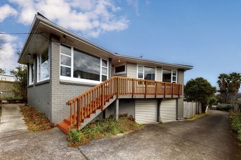 Photo of property in 1/818 East Coast Road, Oteha, Auckland, 0630