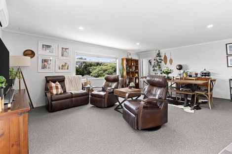Photo of property in 4a Clerke Place, Marfell, New Plymouth, 4310