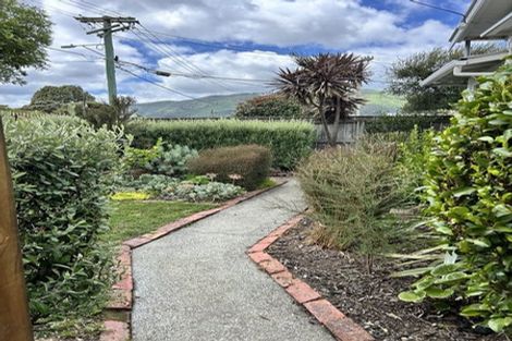 Photo of property in 17 Pirie Crescent, Moera, Lower Hutt, 5010