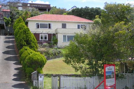 Photo of property in 12 Alfred Street, Northcote Point, Auckland, 0627