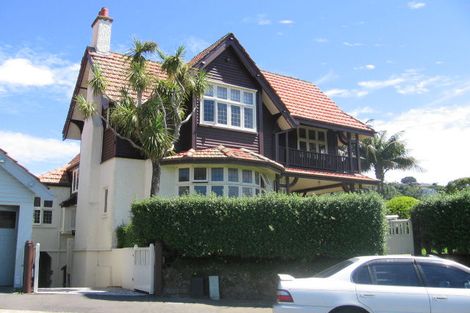 Photo of property in 2 Mariri Road, Kelburn, Wellington, 6012