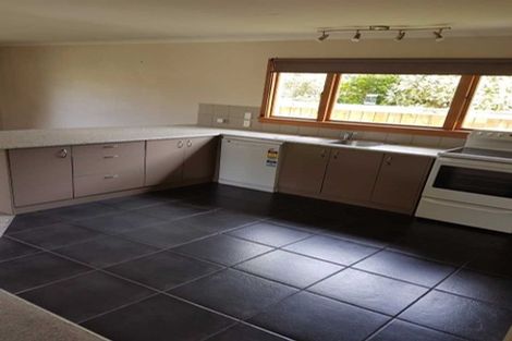 Photo of property in 8 Mahuri Road, Otatara, Invercargill, 9879