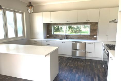 Photo of property in 324 Taupaki Road, Taupaki, Henderson, 0782