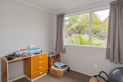 Photo of property in 1 Hollyburn Road, Hampden, 9410