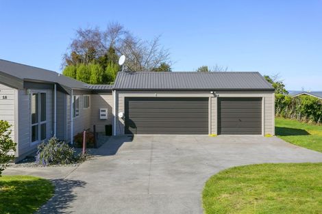 Photo of property in 18 Glen Mohr, Acacia Bay, Taupo, 3385