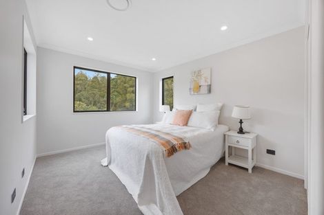 Photo of property in 2f Hughs Way, Flat Bush, Auckland, 2019
