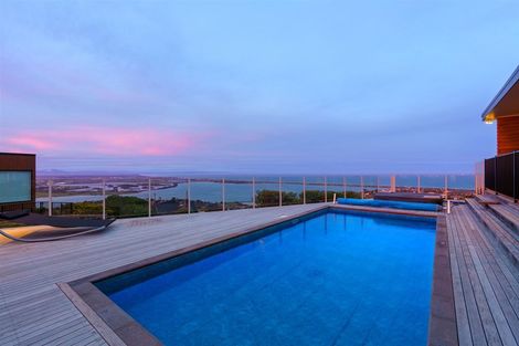 Photo of property in 175 Major Hornbrook Road, Mount Pleasant, Christchurch, 8081