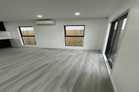 Photo of property in 9e Julian Place, Otara, Auckland, 2023