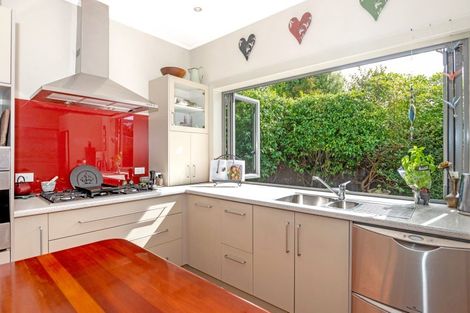 Photo of property in 71 Stout Street, Whataupoko, Gisborne, 4010