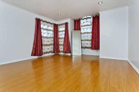 Photo of property in 5 Alice Place, Hillcrest, Auckland, 0627