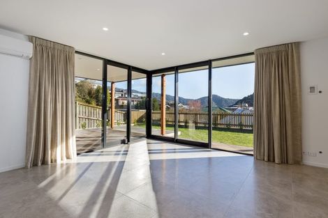 Photo of property in 12b Russell Street, Picton, 7220