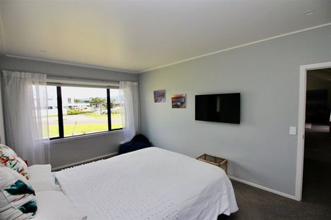 Photo of property in 70 Leeward Drive, Whitianga, 3510