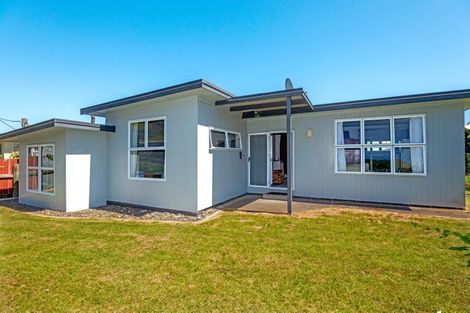 Photo of property in 118 Newcastle Street, Mahia, Nuhaka, 4198