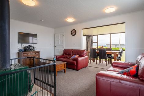 Photo of property in 25 Magdala Street, Kakanui, Oamaru, 9495