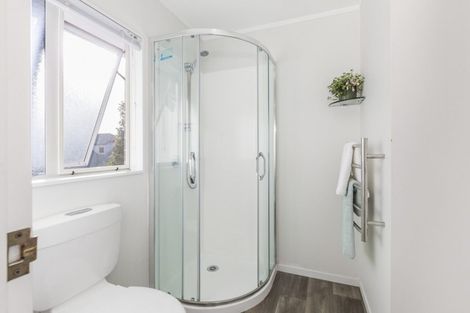 Photo of property in 15a Central Park Drive, Te Atatu South, Auckland, 0610