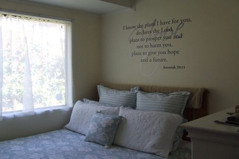 Photo of property in 38 Beaudine Avenue, Glenfield, Auckland, 0629