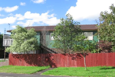Photo of property in 4 Adam Sunde Place, Glen Eden, Auckland, 0602